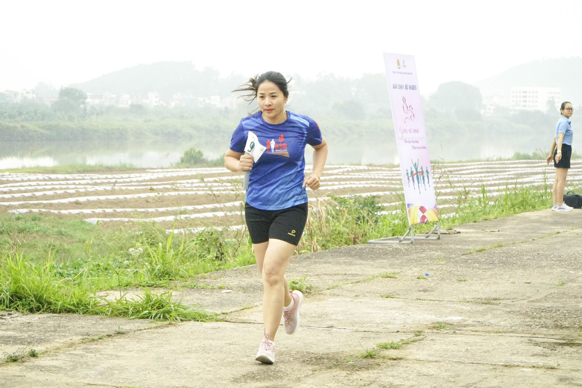 Thanh Niên Event Đồng Hành Cùng BSR Kiến Tạo Giải Chạy Bộ Ekiden "Phụ Nữ BSR" TNE07945