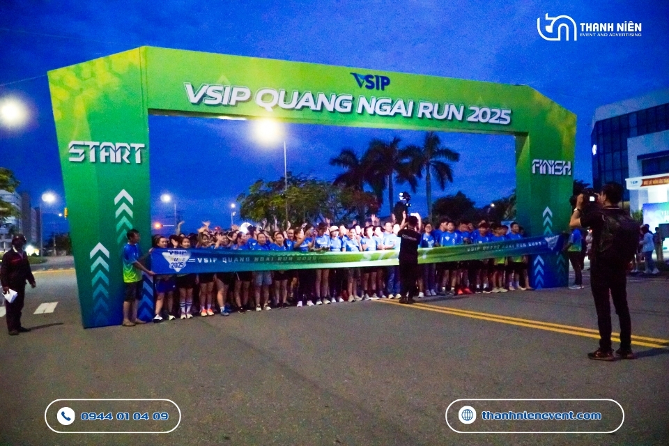 DỰ ÁN: Bứt Phá Sức Trẻ Cùng Giải Chạy Bộ VSIP Quảng Ngãi Run 2025 Không gian sự kiện giải chạy bộ VSIP Quảng Ngãi rực rỡ với ấn phẩm đồng bộ