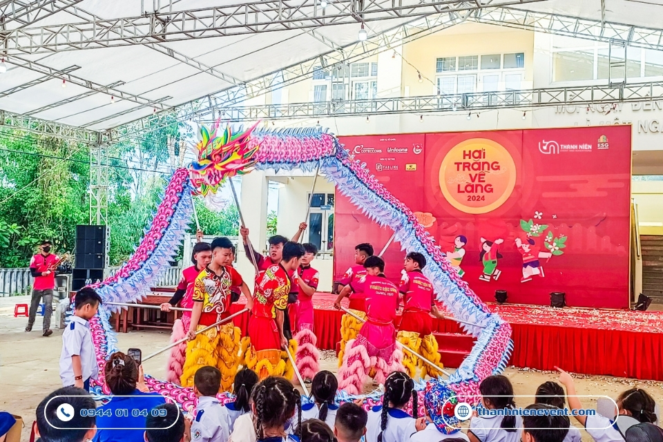 DỰ ÁN: Sự Kiện Trung Thu Chủ Đề "Hái Trăng Về Làng" 2024 Không gian sự kiện trung thu rực rỡ sắc màu dân gian