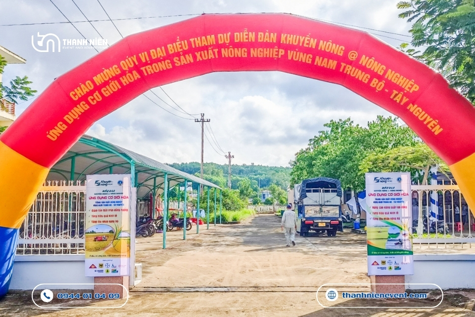 DỰ ÁN: Ứng Dụng Cơ Giới Hóa Trong Sản Xuất Nông Nghiệp Nhân sự Thanh Niên luôn túc trực giúp sự kiện diễn ra xuyên suốt