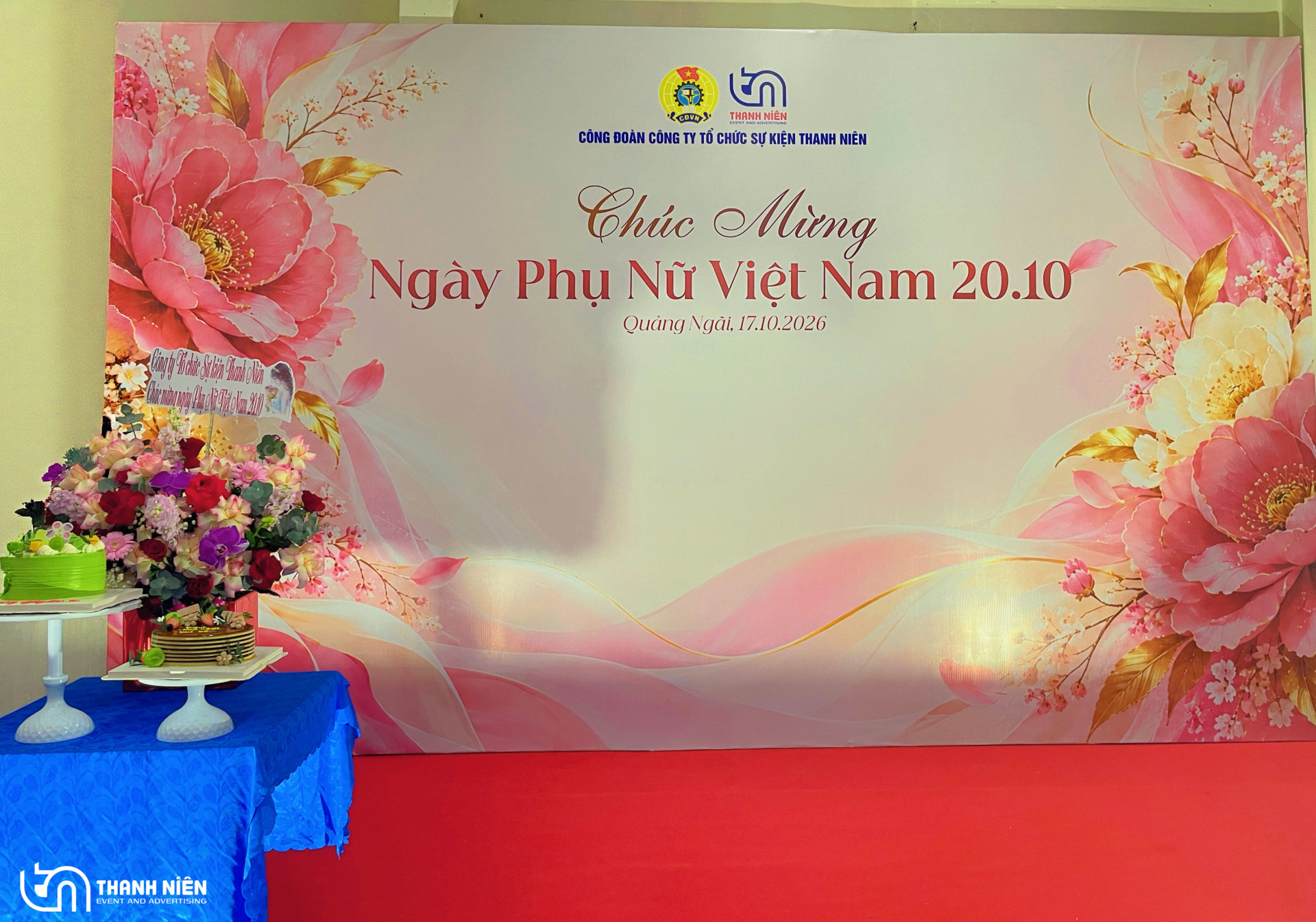 Ấm Áp Buổi Tiệc Kỷ Niệm Ngày 20/10 Tại Nhà Thanh Niên Event tổ chức kỷ niệm 20-10 nội bộ công ty